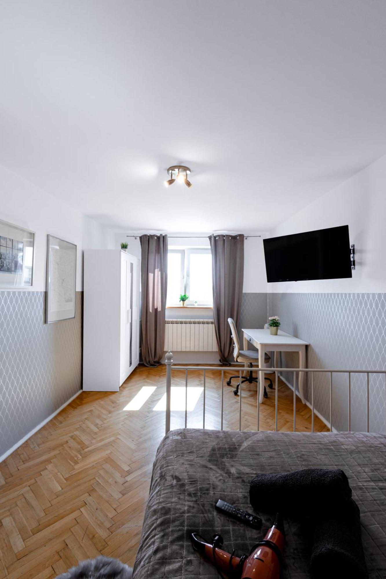 Clicktheflat Wilson Square Hostel